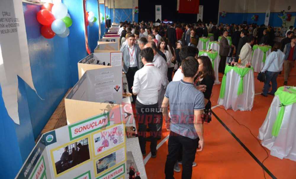 Endüstri Meslek Lisesi'nde Bilim Fuarı