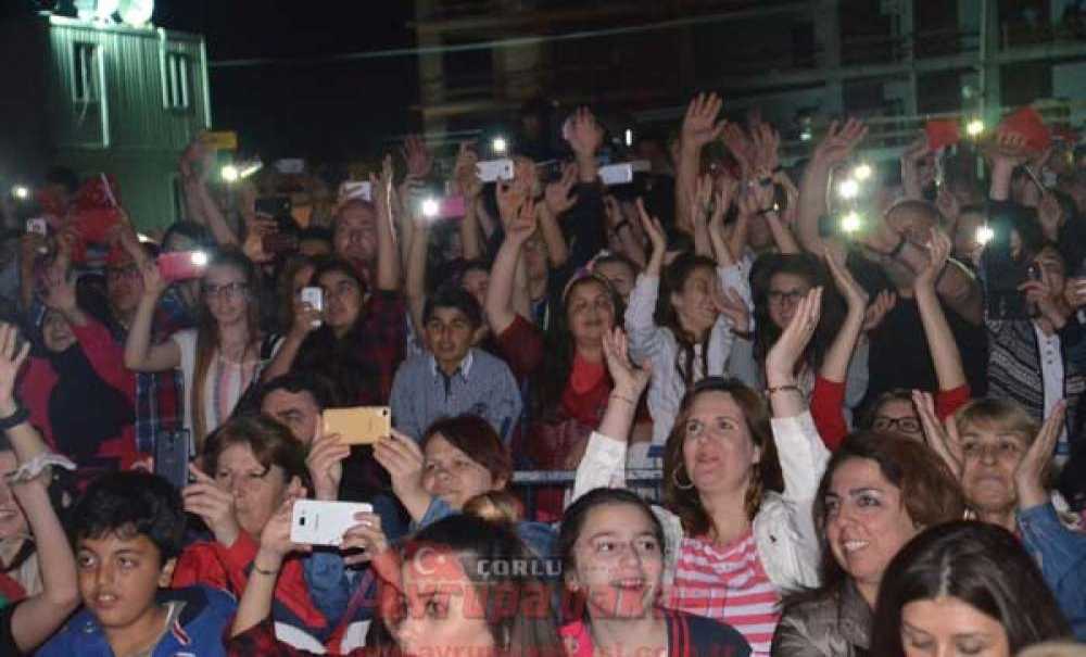 Trend Arena Mustafa Ceceli Ile Coştu