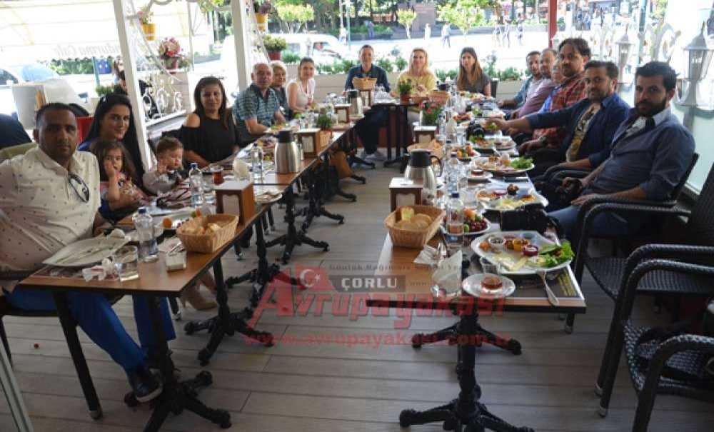 Şehir Gazetesi 2. Yılını Meslektaşları Ile Kutladı