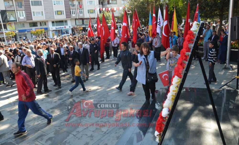 Çorlu'da Coşkulu 19 Mayıs Kutlaması