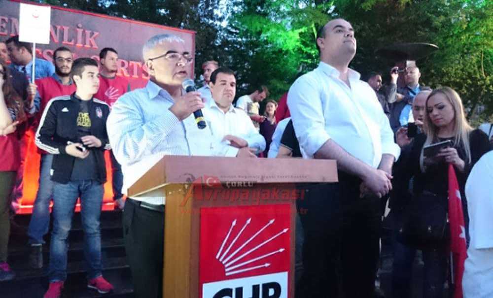 Chp`li Gençlerden Fener Alayı