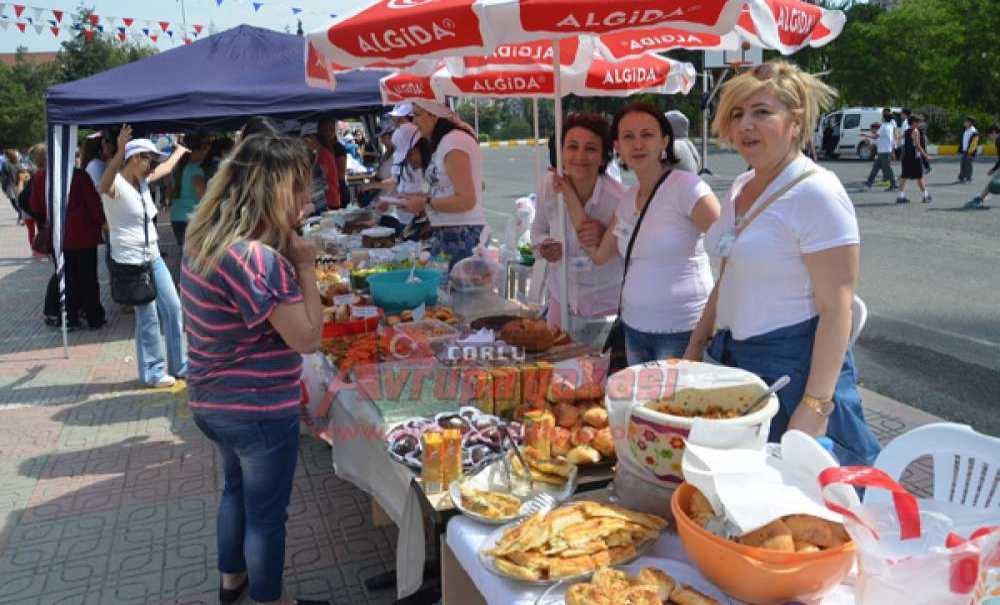 Şahinler Ortaokulu'nda Kermes