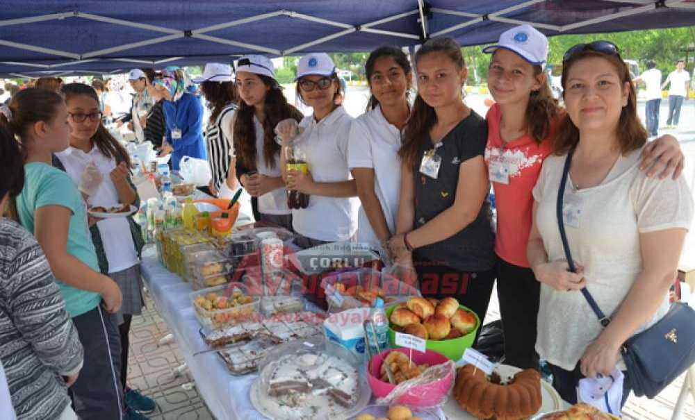 Şahinler Ortaokulu'nda Kermes