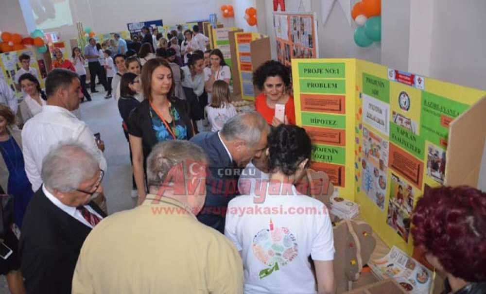 Pinhas Ortaokulu'nda Bilim Fuarı
