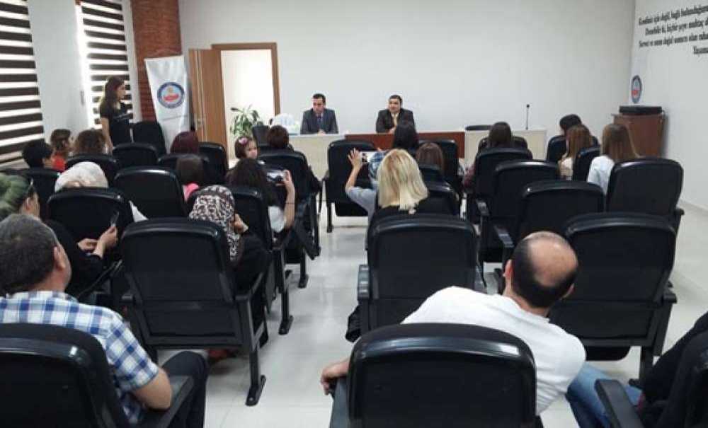 Hasta Kabul Elemanı Kursunu Tamamlayanlara Sertifikaları Verildi