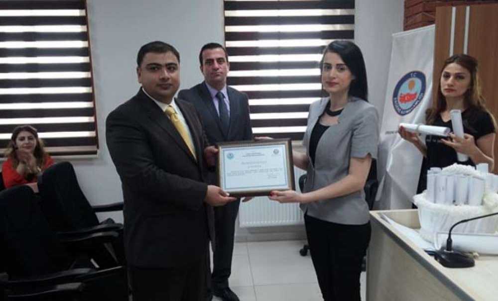 Hasta Kabul Elemanı Kursunu Tamamlayanlara Sertifikaları Verildi