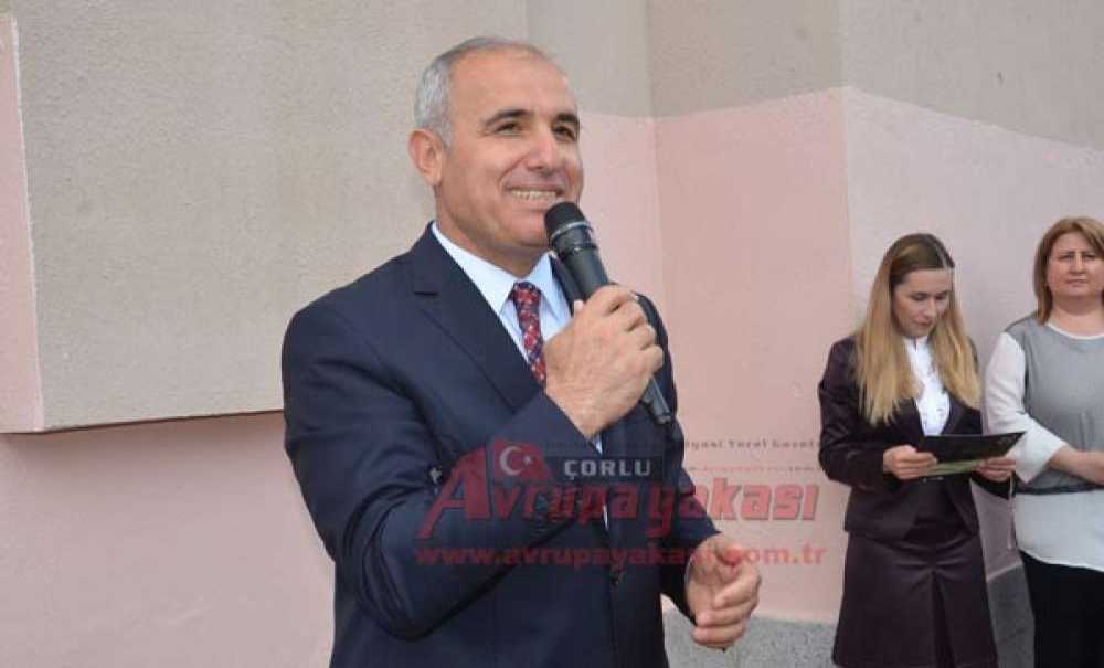 Çorlu Anadolu Lisesi`ne Yaptırılan Halı Saha Açıldı