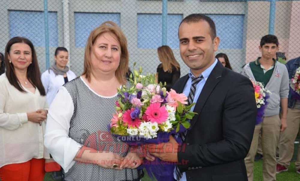 Çorlu Anadolu Lisesi`ne Yaptırılan Halı Saha Açıldı