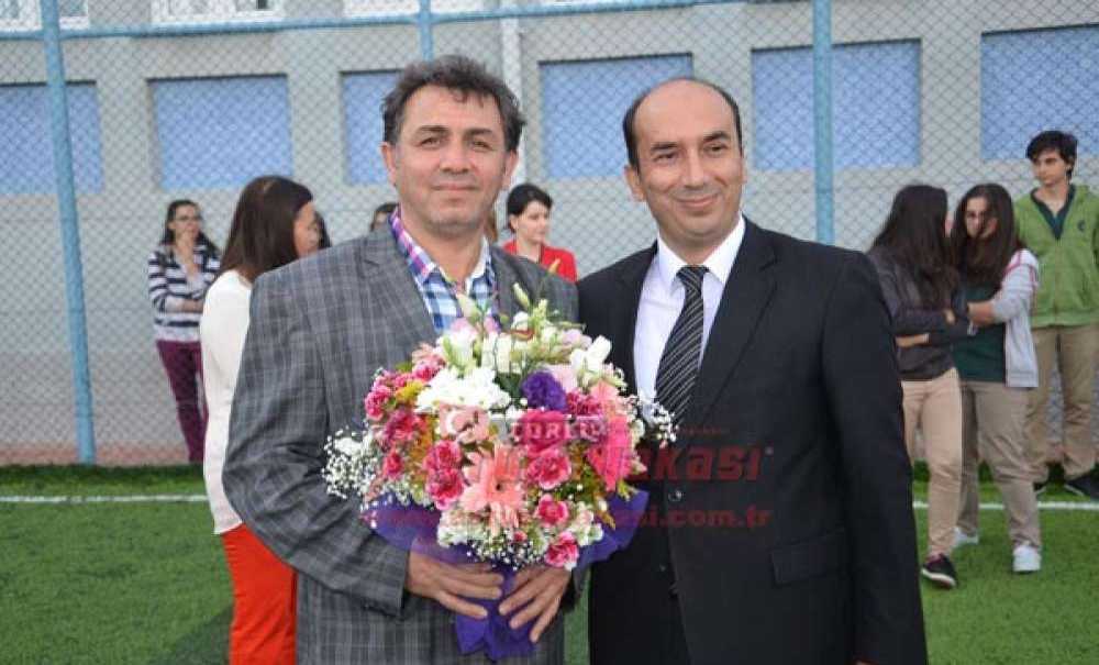 Çorlu Anadolu Lisesi`ne Yaptırılan Halı Saha Açıldı