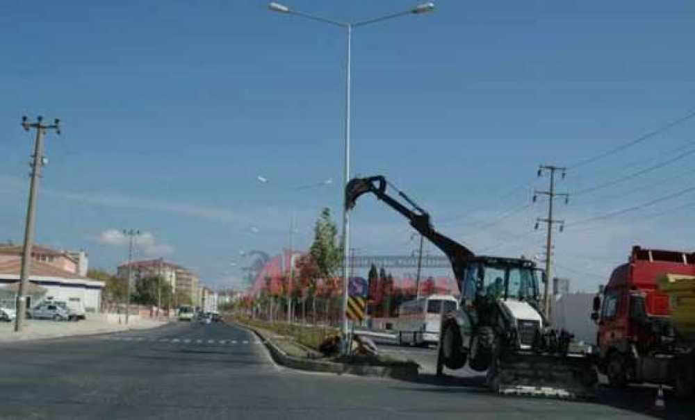 Bülent Ecevit Bulvarına Yol Aydınlatması