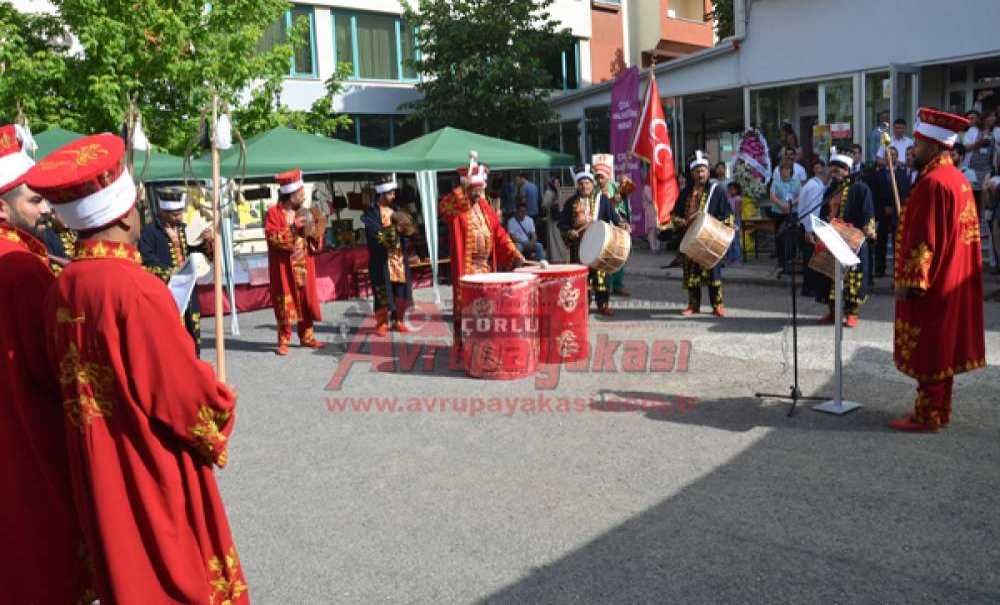 Çorlu Halk Eğitimi Merkezi`nden Yılsonu Sergisi