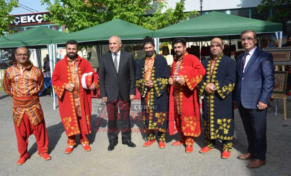 Çorlu Halk Eğitimi Merkezi`nden Yılsonu Sergisi