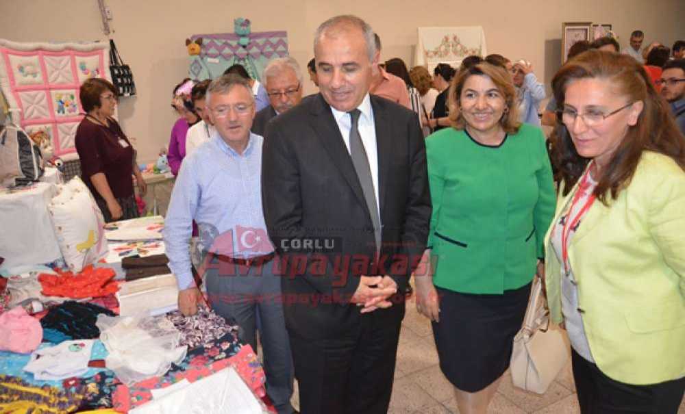 Çorlu Halk Eğitimi Merkezi`nden Yılsonu Sergisi