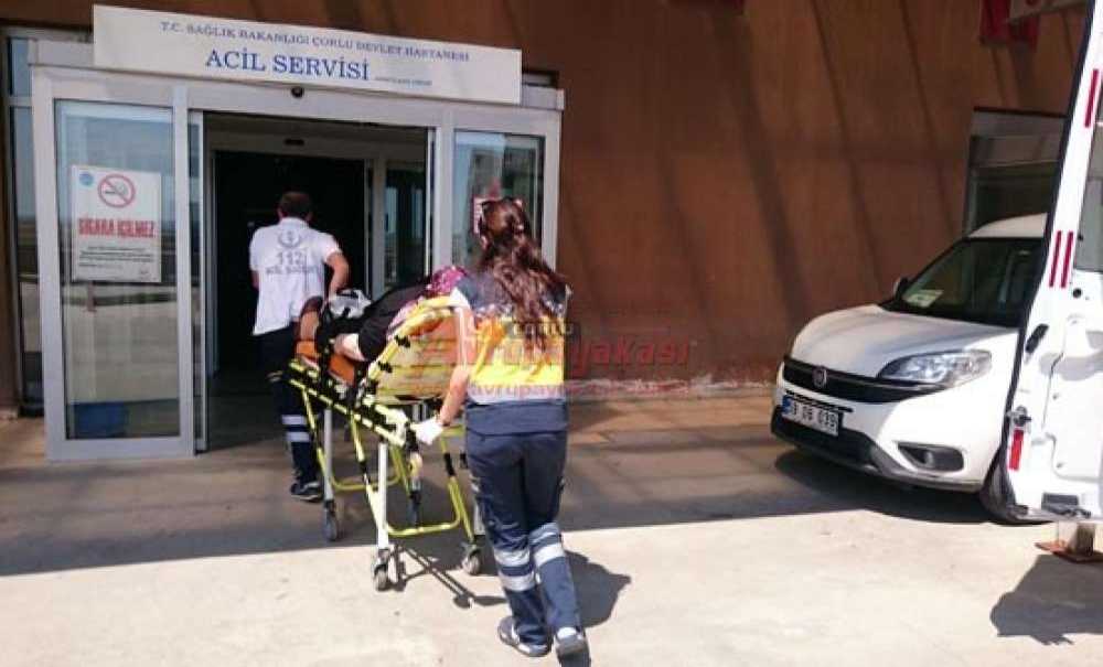 Geri Manevra Yapan Otomobil Kadına Çarptı 1 Yaralı