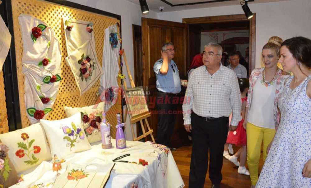 Kursiyerlerin Resim Ve El Sanatları Sergisi Açıldı
