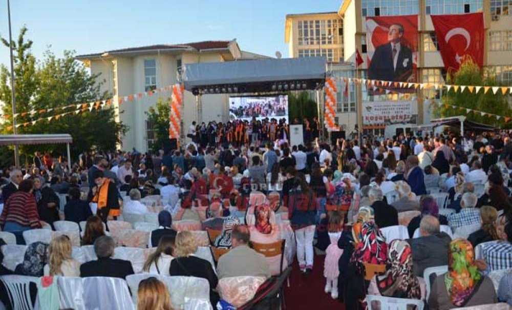 Nkü Çorlu Mühendislik Fakültesi'nde Mezuniyet Töreni