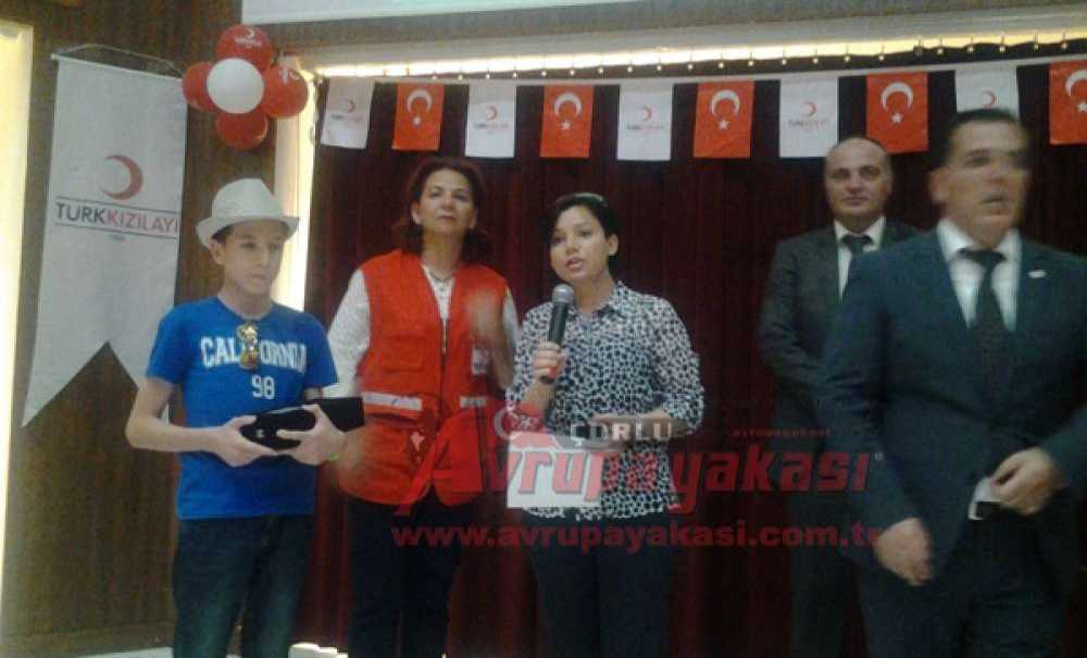 Kızılay Çorlu Şubesi`nden Bağışçılara Madalya