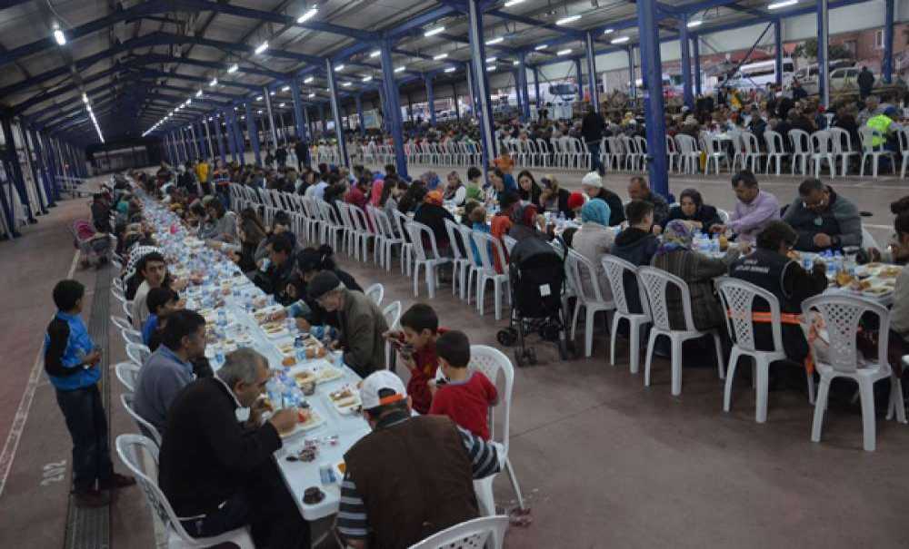 Çorlu Belediyesi Vatandaşlarla İftarda Buluşuyor