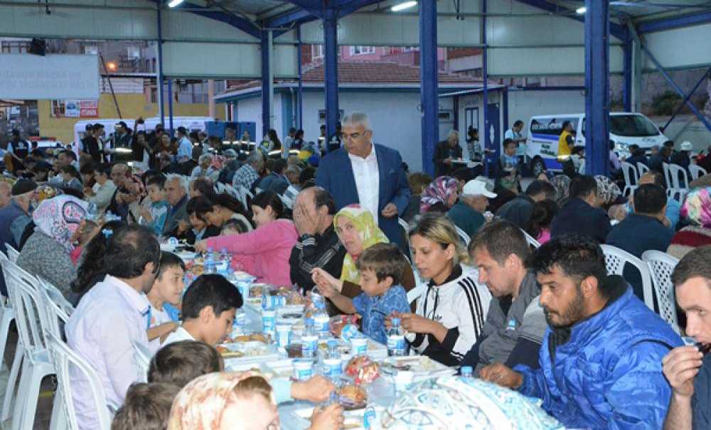 Çorlu Belediyesi Vatandaşlarla İftarda Buluşuyor
