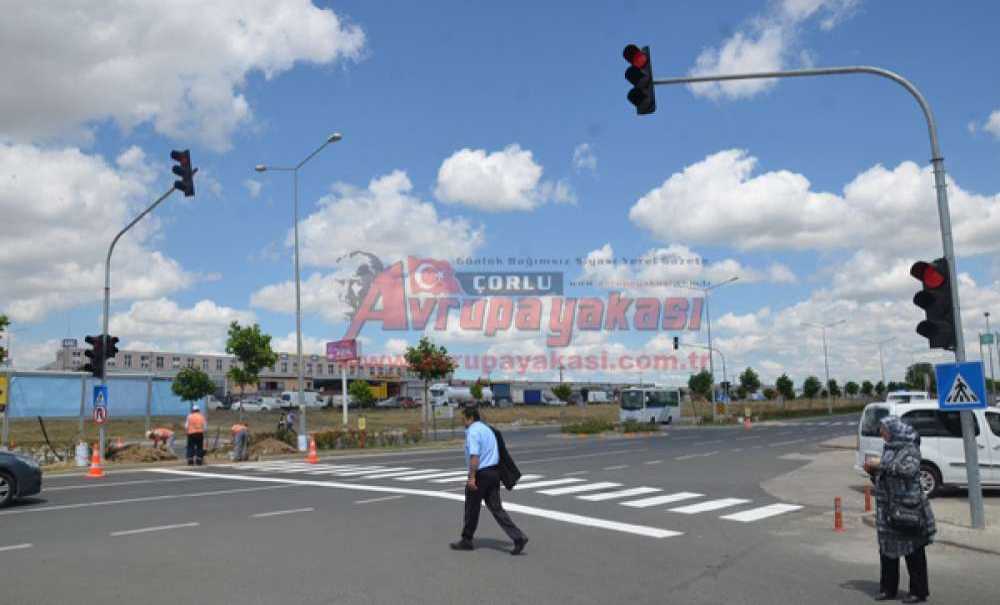 Hastane Önüne Sinyalizasyon