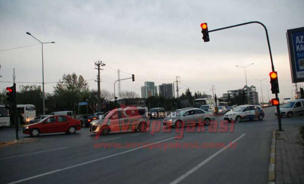 Bu Kavşaktan Her Gün 17 Bin Araç Geçiyor