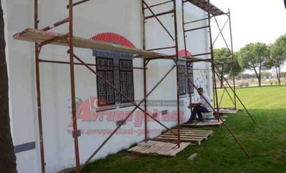 İlk Meclis Cumhuriyet Parkında