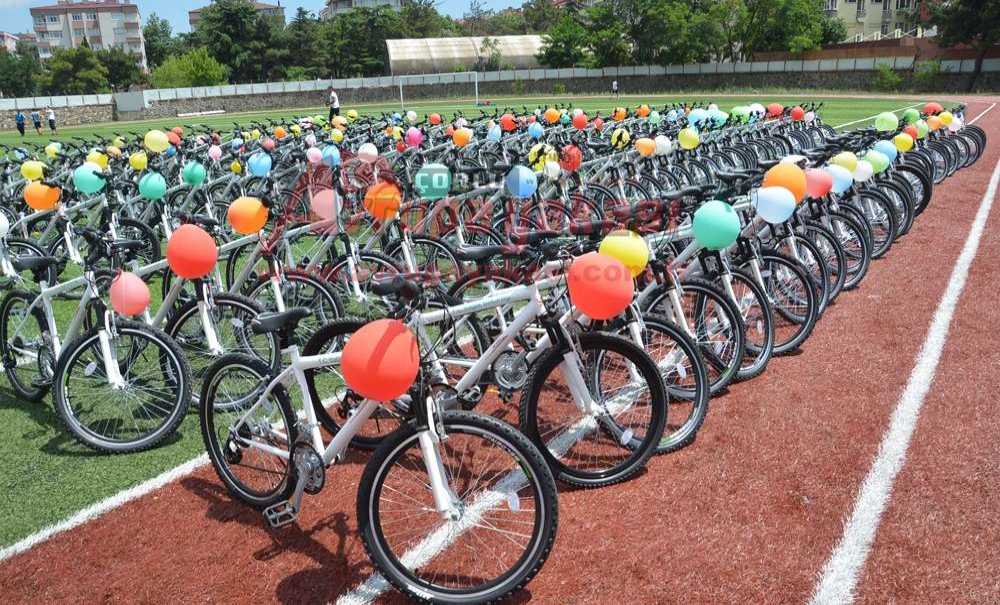 Çorlu'da 500 Öğrenciye Bisiklet