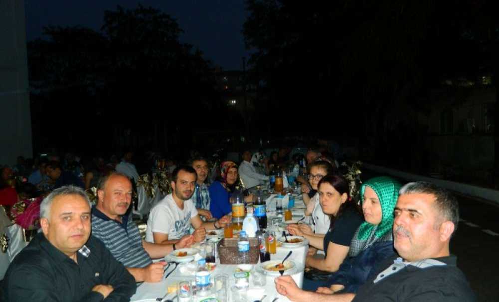 Çorlu İlçe Milli Eğitim Müdürlüğü Ailesi İftar Yemeğinde Buluştu