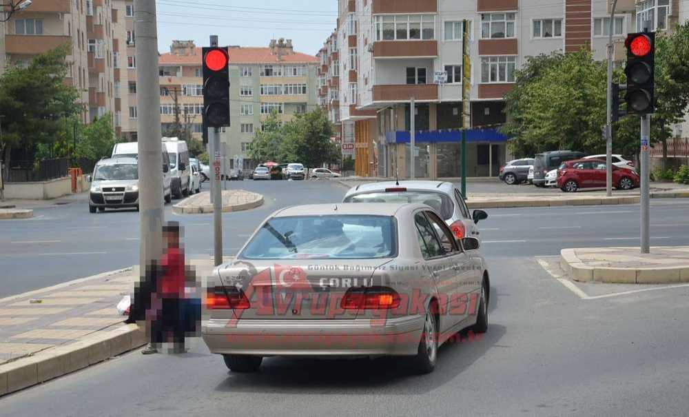 Suriyeler Yine Sokaklarda