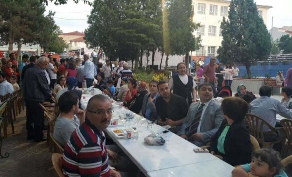 Velimeşe`de Sokak İftarı Gerçekleştirildi