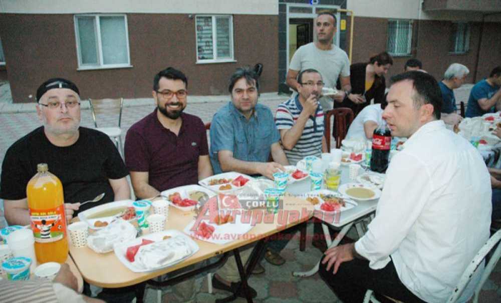 Anadolu Sitesi Sakinleri İftarda Bir Araya Geldi
