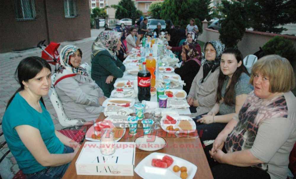 Anadolu Sitesi Sakinleri İftarda Bir Araya Geldi