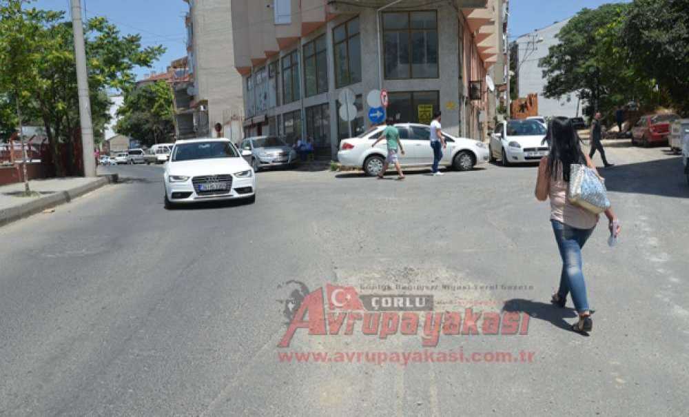Bozuk Yollar Sürücüleri İsyan Ettiriyor