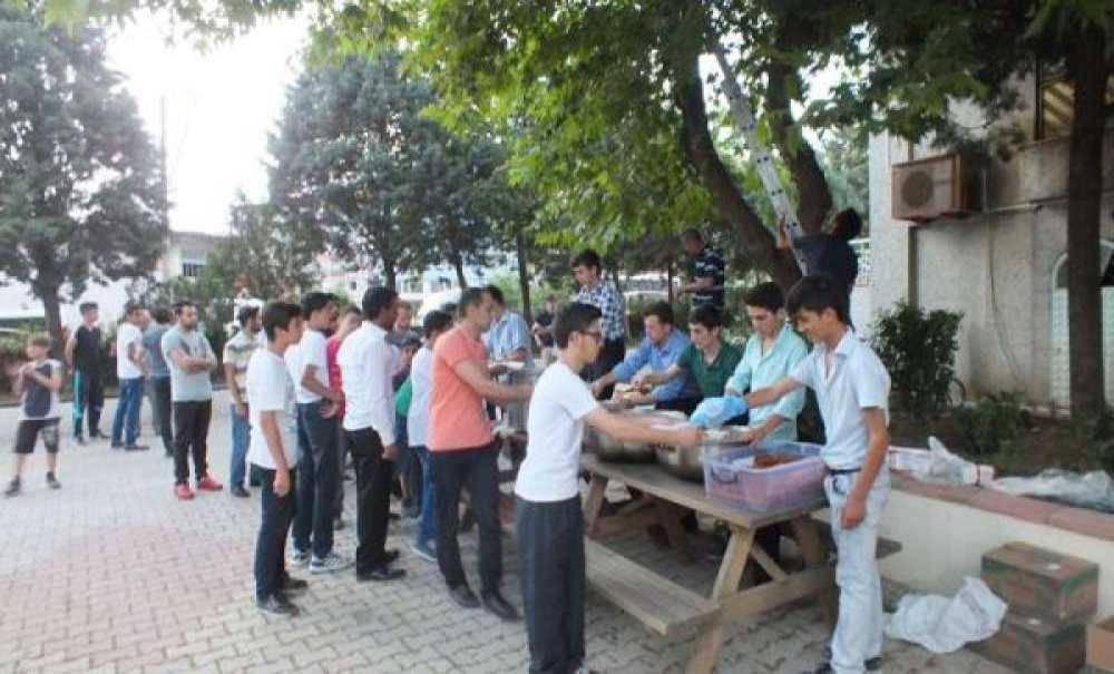 Çorlu Müftülüğü'nden Suriyelilere İftar