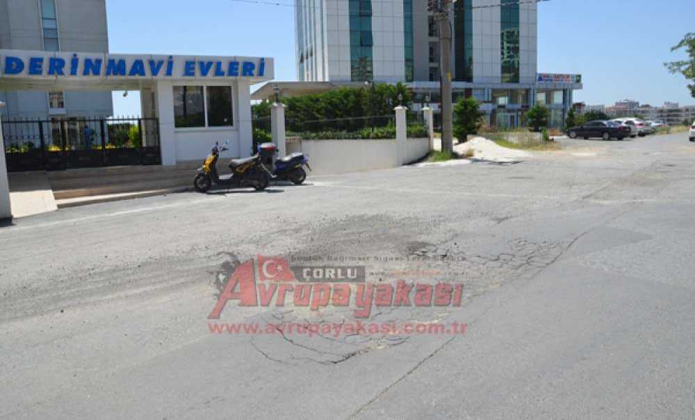 Bozulan Yollar Onarım Bekliyor