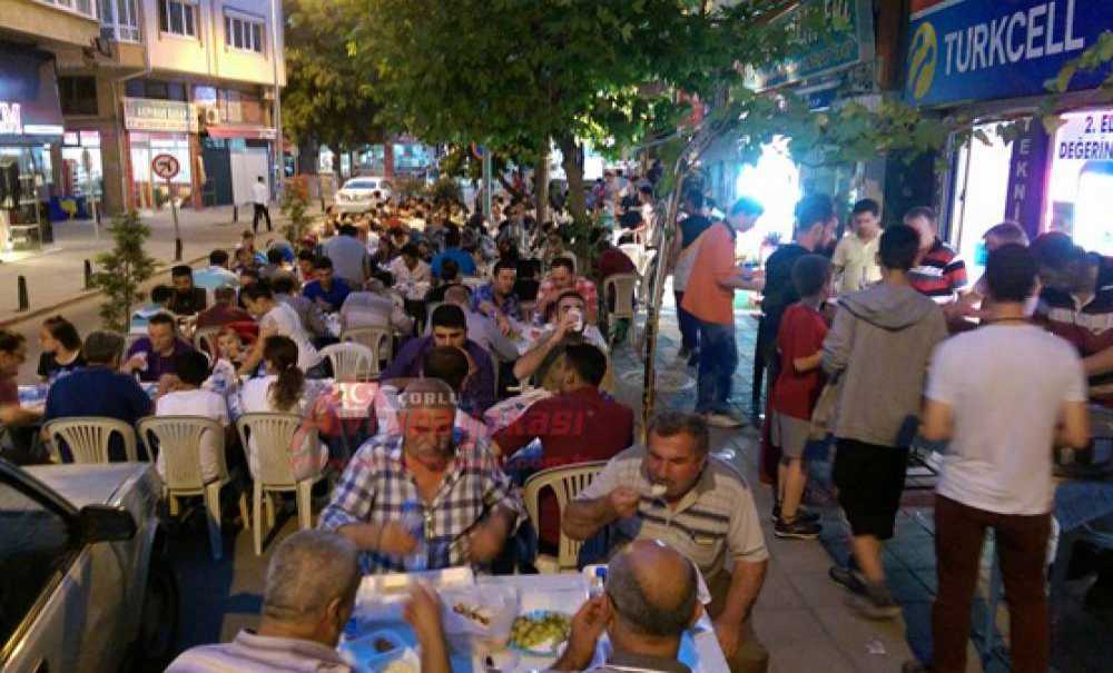 Sp'li Vakitçi'den Sokak İftarı