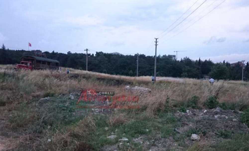 Boş Arazide Çıkan Yangın Vatandaşları Korkuttu