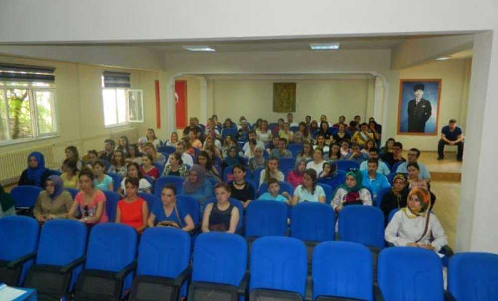Çorlu İlçe Milli Eğitim Müdürlüğü'nden Aday Öğretmenlere Seminer