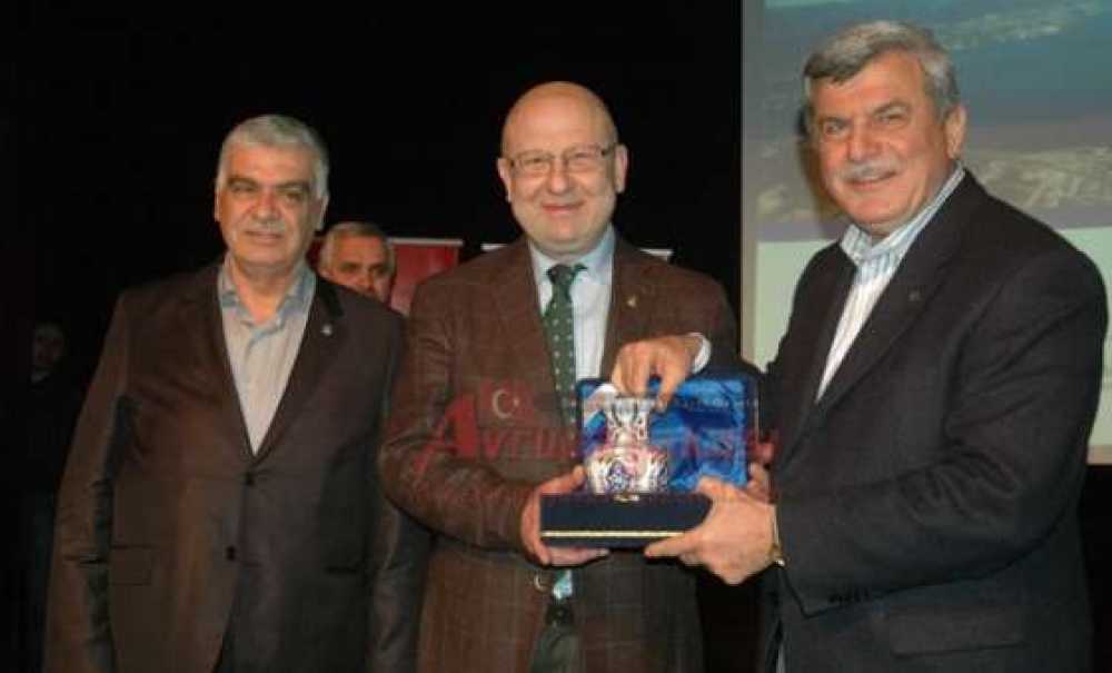 Kocaeli Büyükşehir Belediye Başkanı İbrahim Karaosmanoğlu;