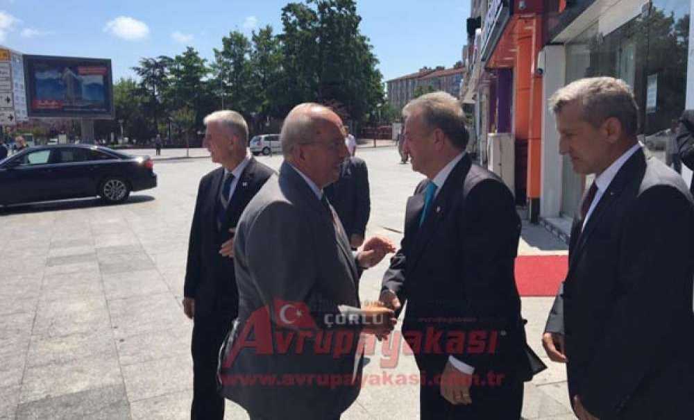 Başkan Albayrak Çorlu Ve Ergene'de Bayramlaşmaya Katıldı