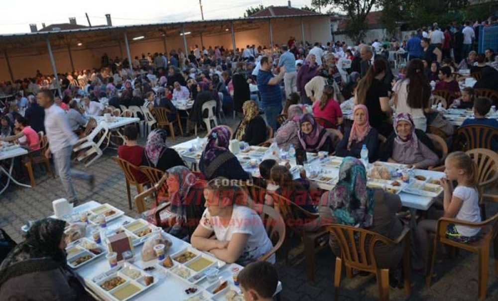Ak Parti Milletvekili Metin Akgün'den Yulaflı'da İftar