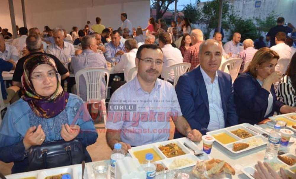 Ak Parti Milletvekili Metin Akgün'den Yulaflı'da İftar