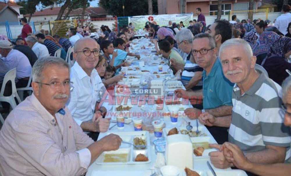 Ak Parti Milletvekili Metin Akgün'den Yulaflı'da İftar