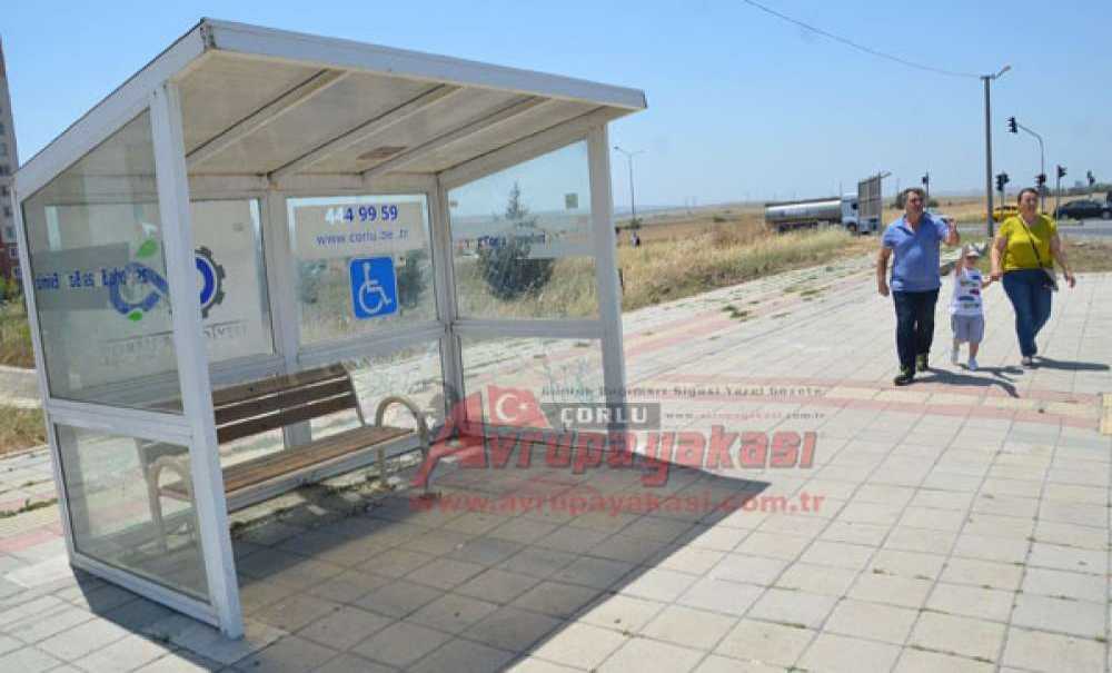 Bu Otobüs Durağı Yakışmıyor