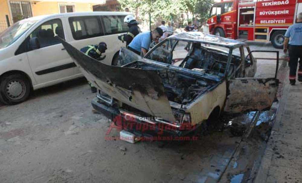 Park Halindeki Otomobil Alevlere Teslim Oldu