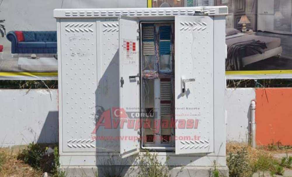 Çalmak İçin Kabloları Kestiler