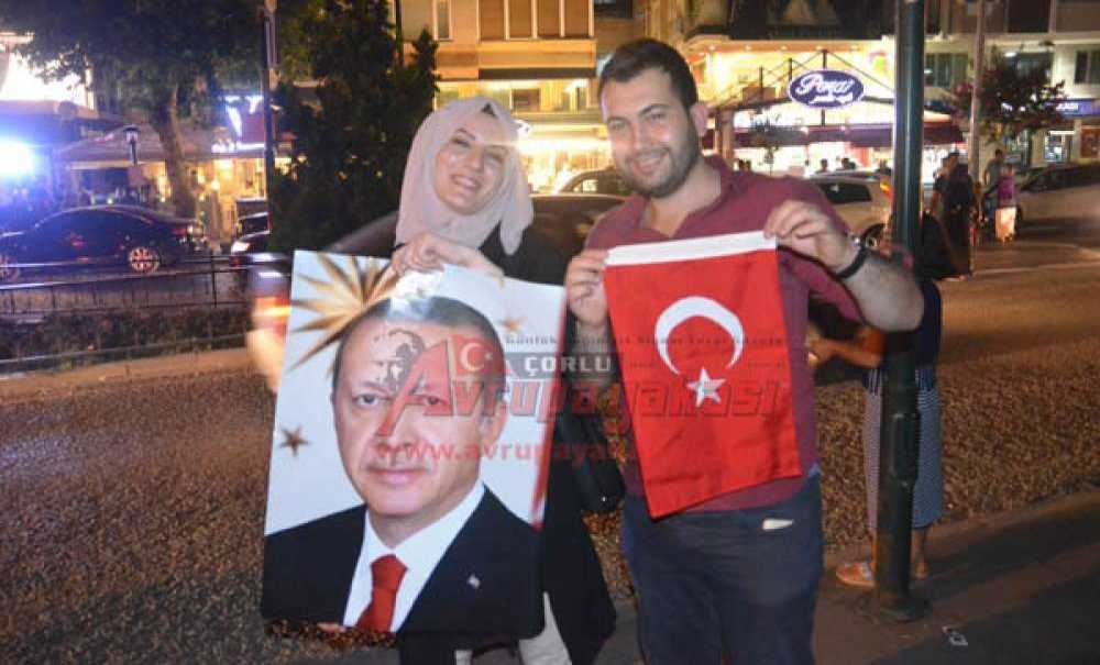 Çorlu Demokrasi Nöbeti Tutuyor