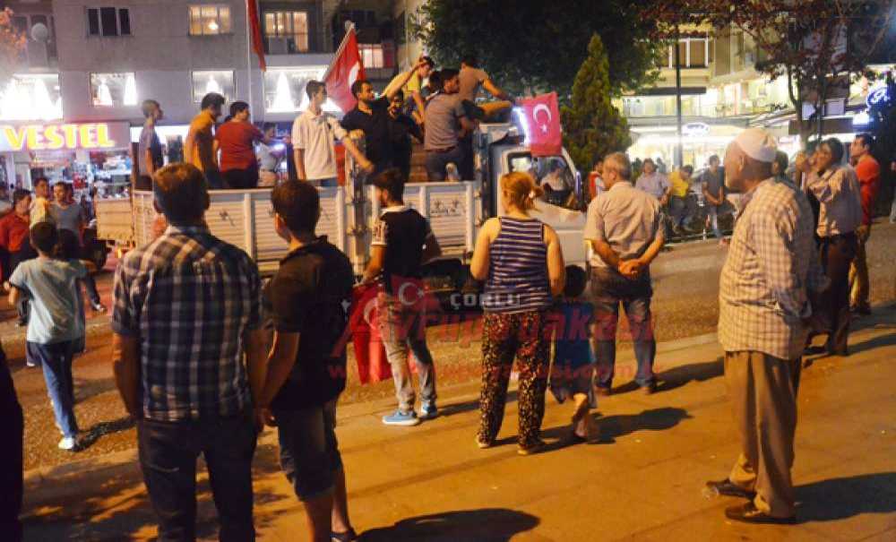 Çorlu'nun Demokrasi Nöbeti Sürüyor