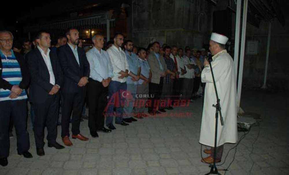 Şehitler İçin Gıyabi Cenaze Namazı Kılındı