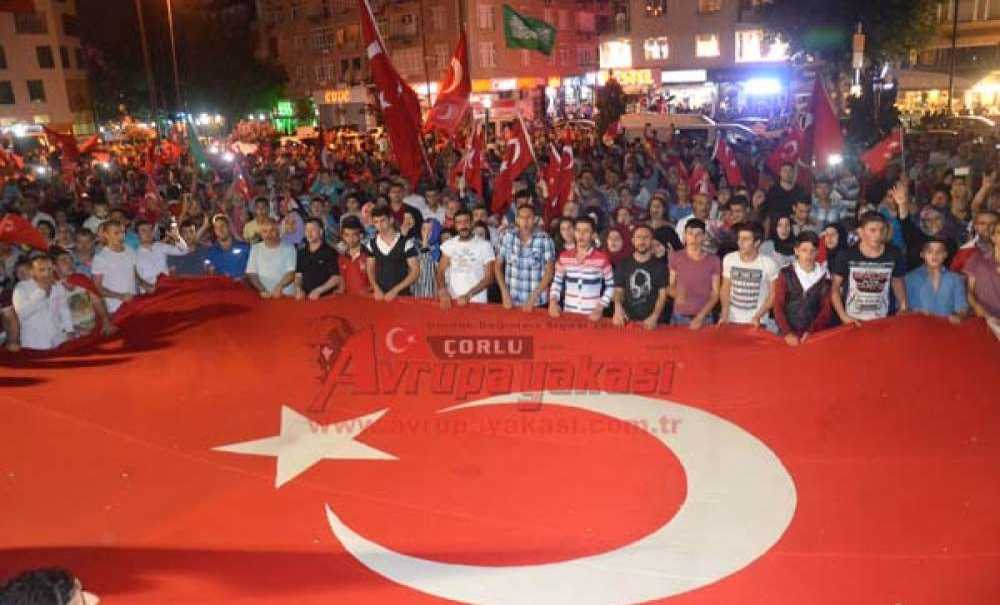 Vatandaşlar Demokrasi Nöbetinde